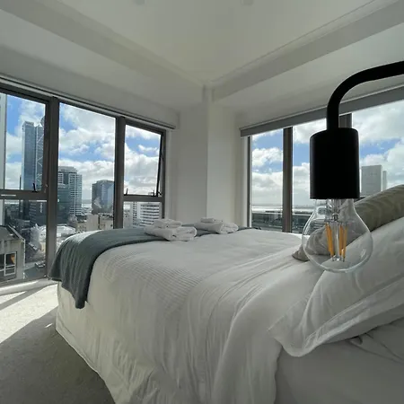 Spacious Apartment At Unbeatable Location With Breathtaking Views And Free Parking